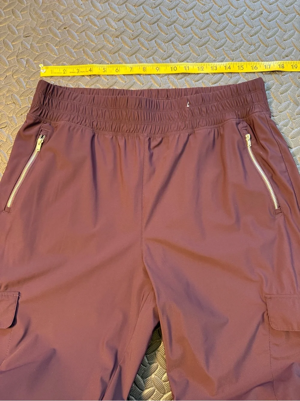 Old Navy Women’s Sleektech Plum High Waist Cargo Joggers NWOT Size Large - Picture 3 of 5
